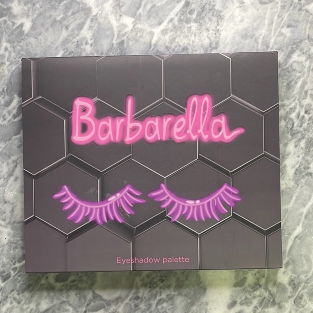 New BeeBeauty Barbarella Eyeshadow Palette‎
